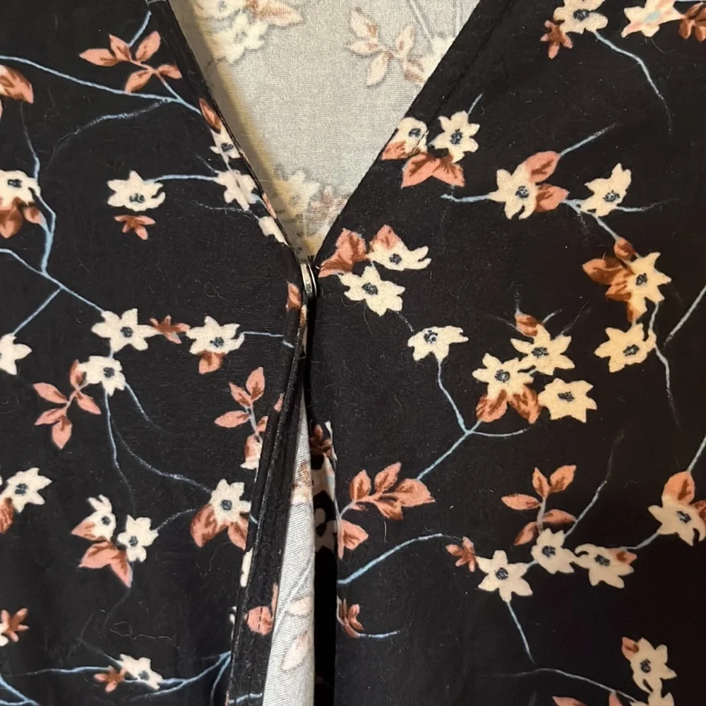 Romper - Picture 3 of 4